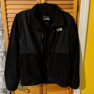black fleece north face jacket